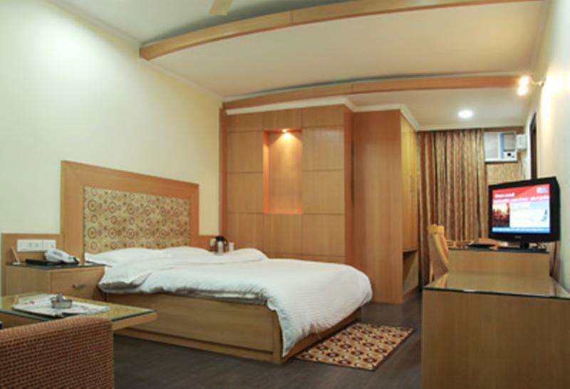 Chirag Residency Hotel New Delhi Exterior photo