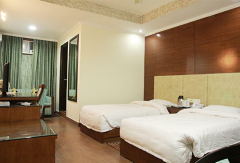 Chirag Residency Hotel New Delhi Exterior photo